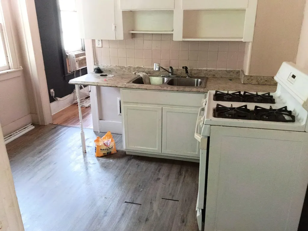 18620 Charest Street Detroit City MI 48234
