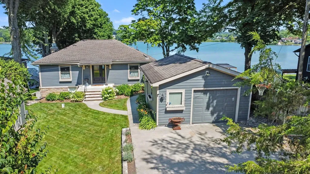 280 Ethyl Drive Cambridge Township MI 49230