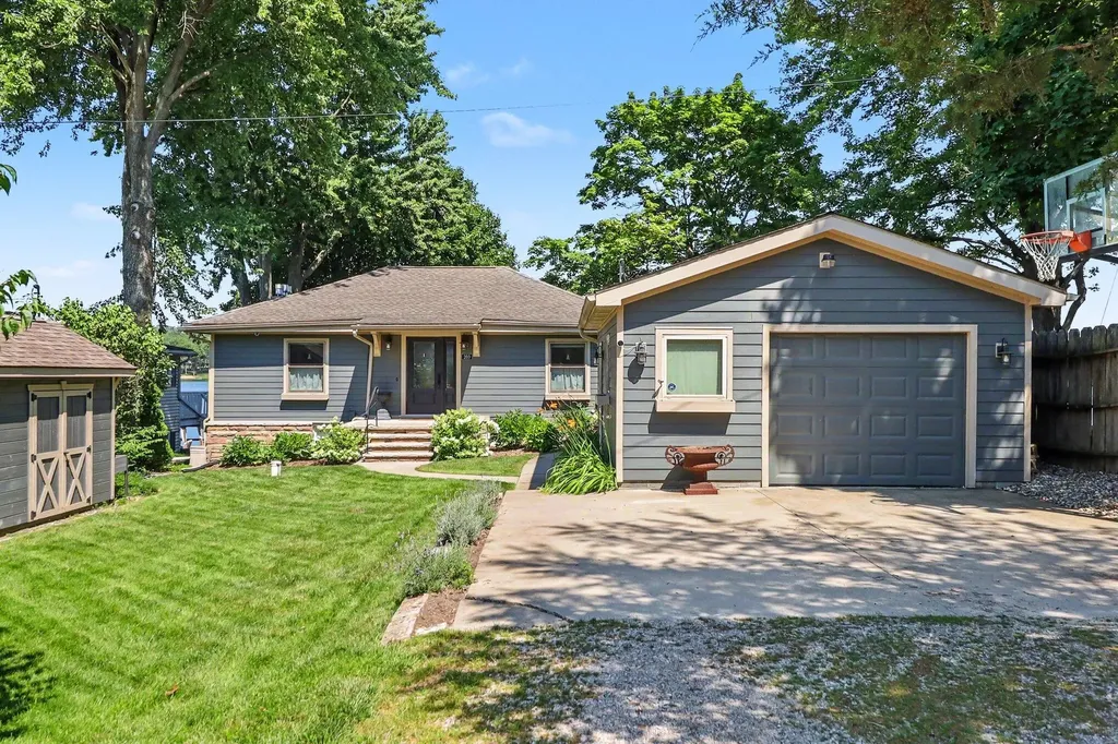 280 Ethyl Drive Cambridge Township MI 49230