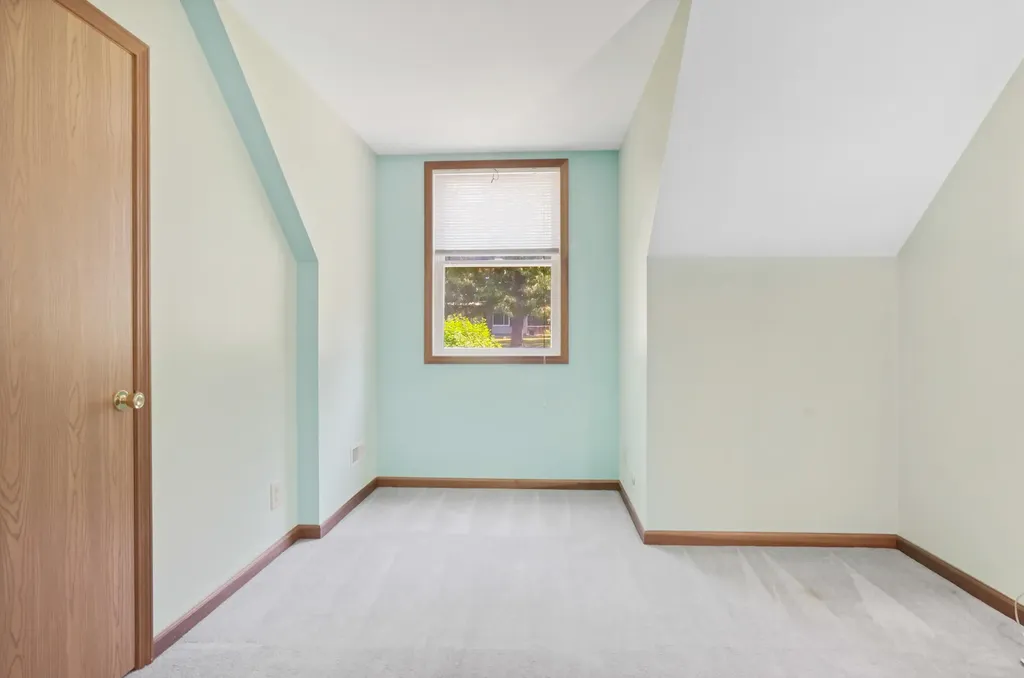 11176 Mcgregor Hamburg Township MI 48169