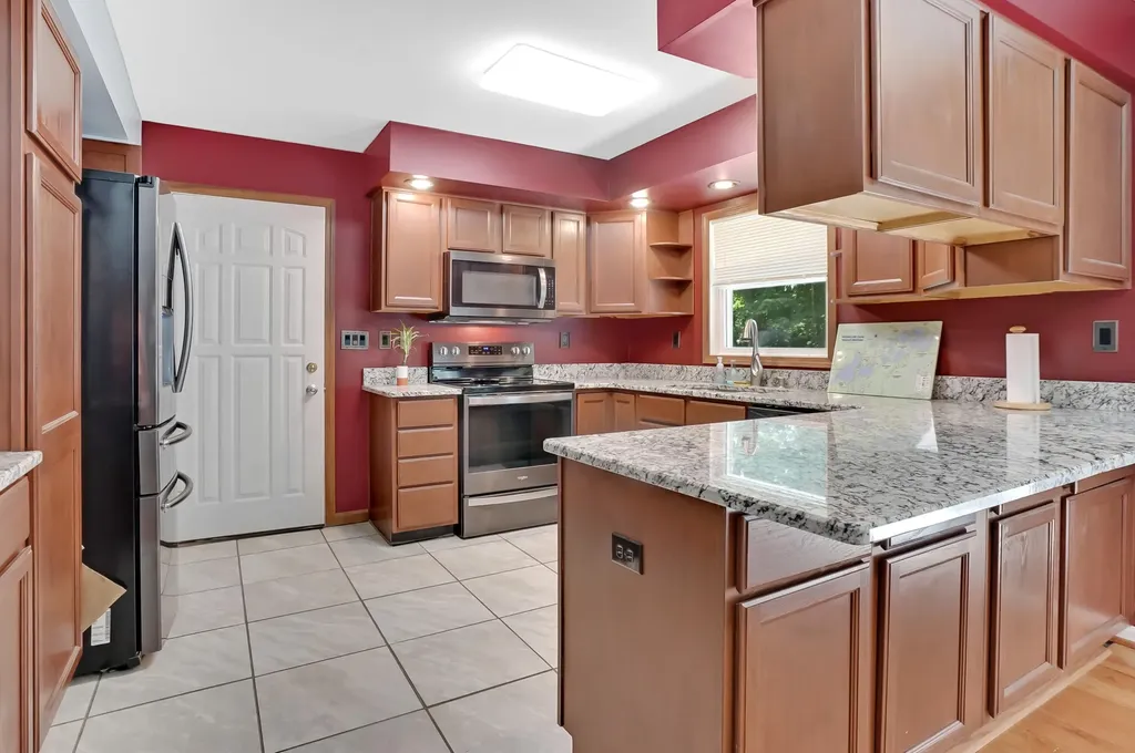 11176 Mcgregor Hamburg Township MI 48169