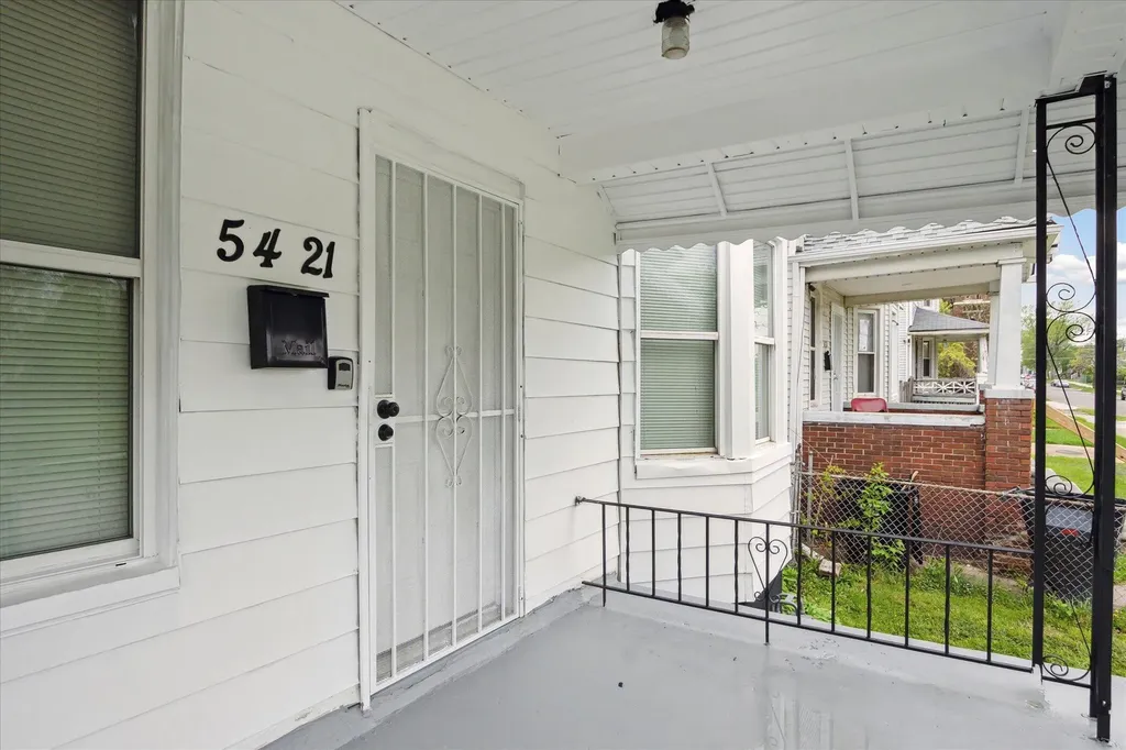 5421 Fischer Street Detroit City MI 48213