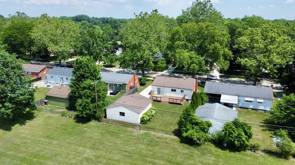 19533 Hardy Street Livonia City MI 48152