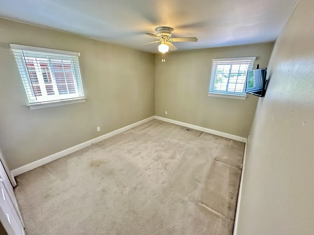 19533 Hardy Street Livonia City MI 48152