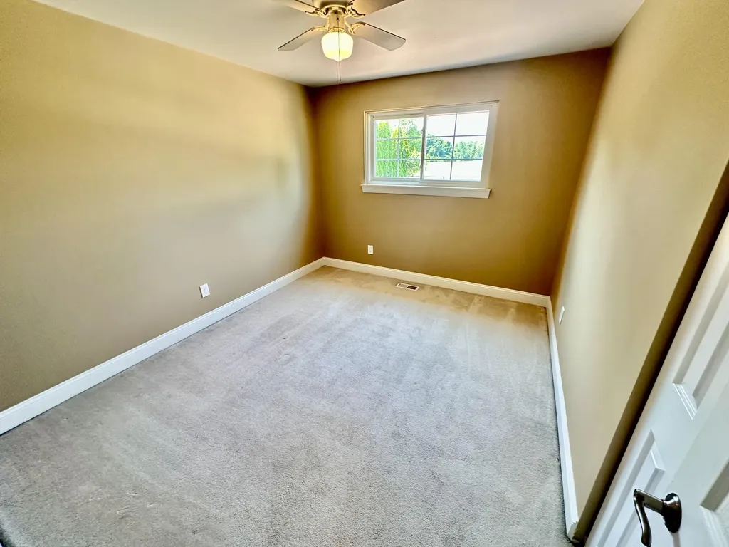 19533 Hardy Street Livonia City MI 48152