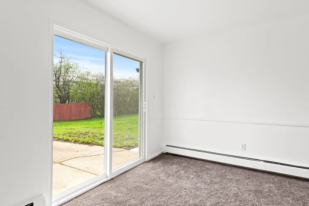 22589 Bell Brook Street Southfield City MI 48034