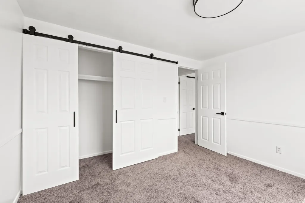 22589 Bell Brook Street Southfield City MI 48034