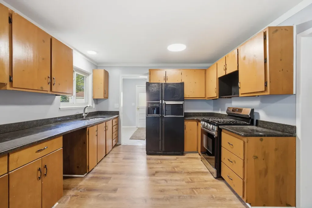 42039 Arthur Street Van Buren Charter Township MI 48111