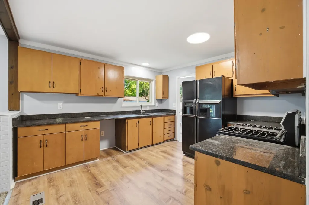 42039 Arthur Street Van Buren Charter Township MI 48111