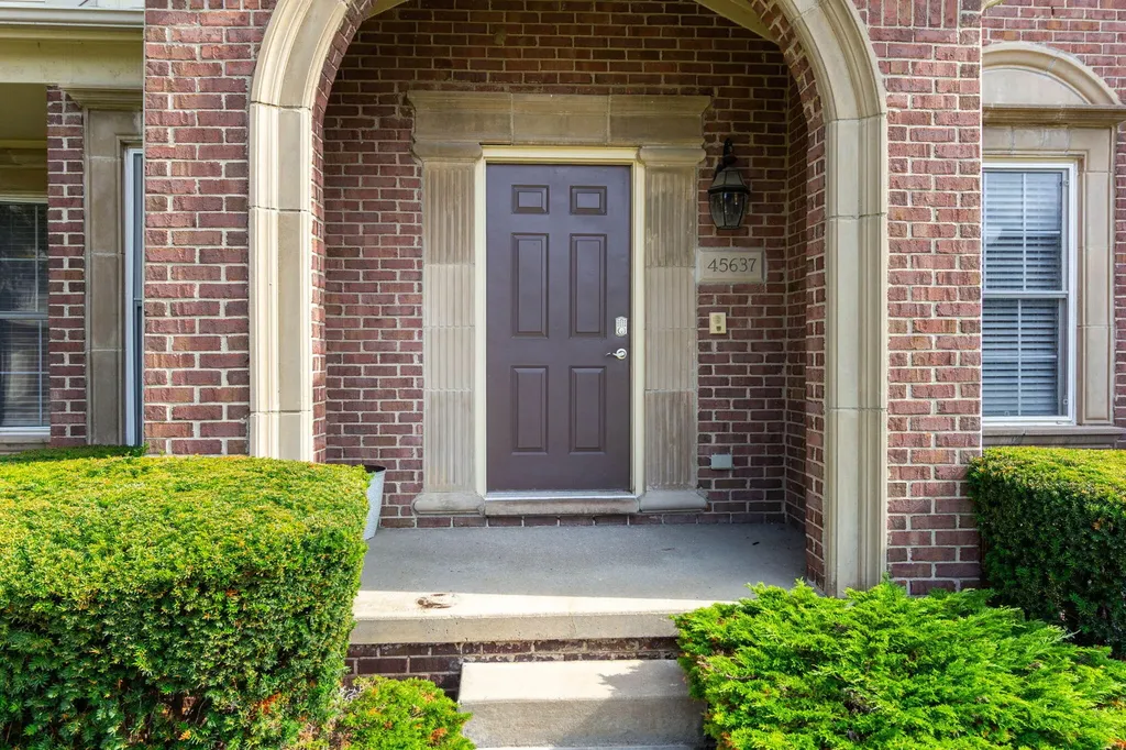 45637 Graystone Lane Canton Charter Township MI 48187
