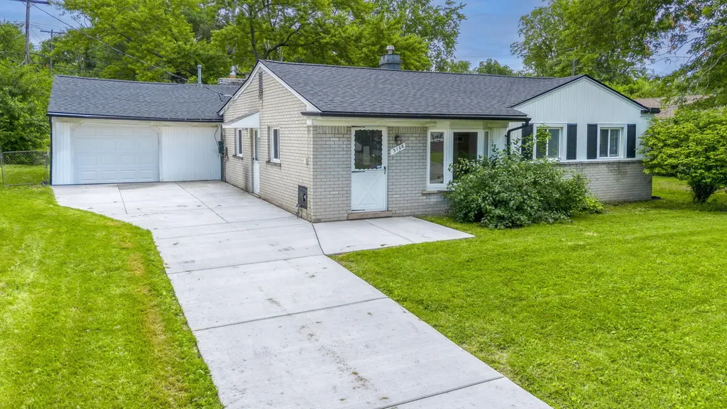 3168 Herbell Drive Waterford Charter Township MI 48328