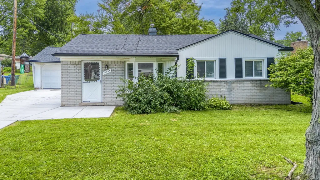 3168 Herbell Drive Waterford Charter Township MI 48328