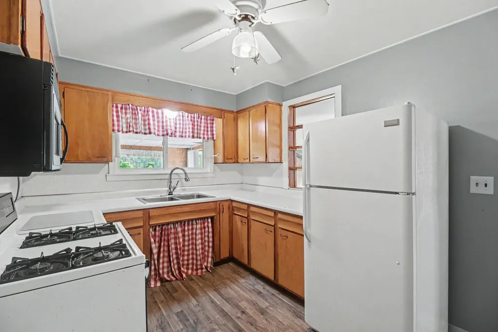 5062 Tyrone Street Ypsilanti Charter Township MI 48197