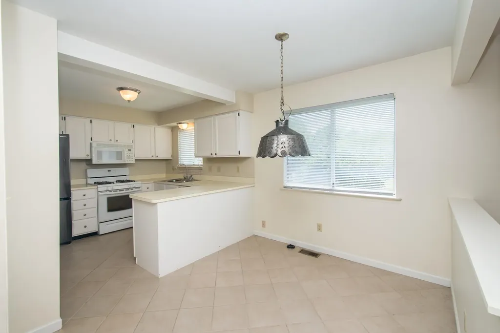 6595 Sauk Trail Pittsfield Charter Township MI 48176