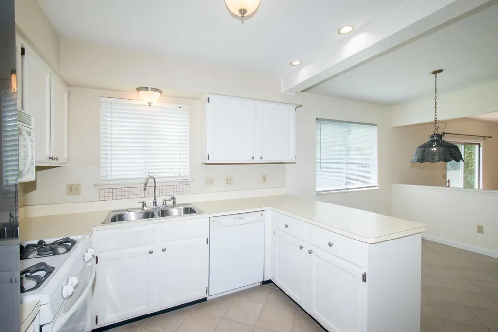 6595 Sauk Trail Pittsfield Charter Township MI 48176