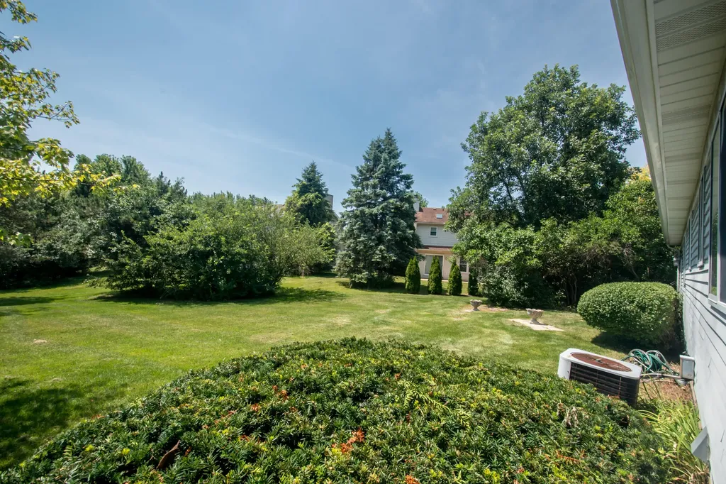 6595 Sauk Trail Pittsfield Charter Township MI 48176