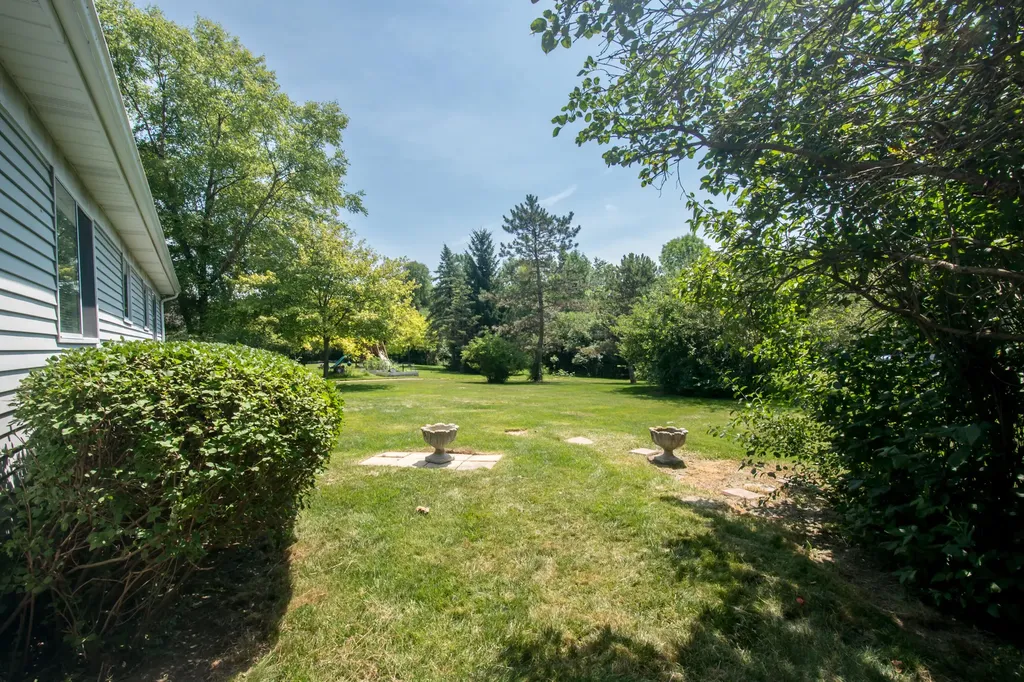 6595 Sauk Trail Pittsfield Charter Township MI 48176