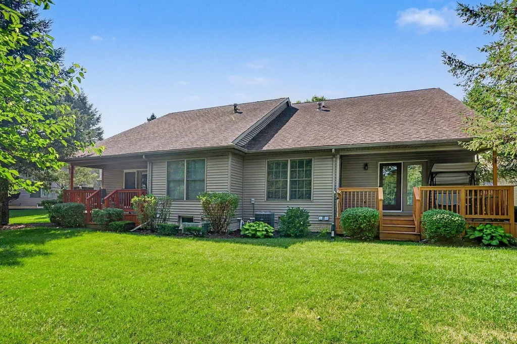 514 Brooks Hollow Court Dundee Village MI 48131