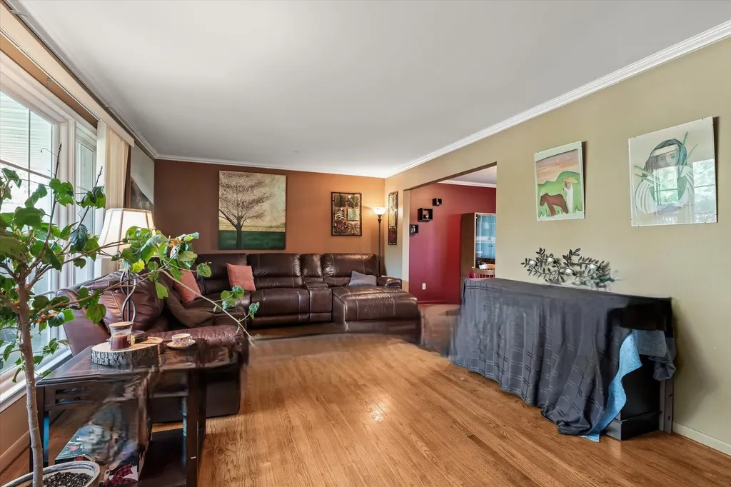 25964 Kilreigh Drive Farmington Hills City MI 48336