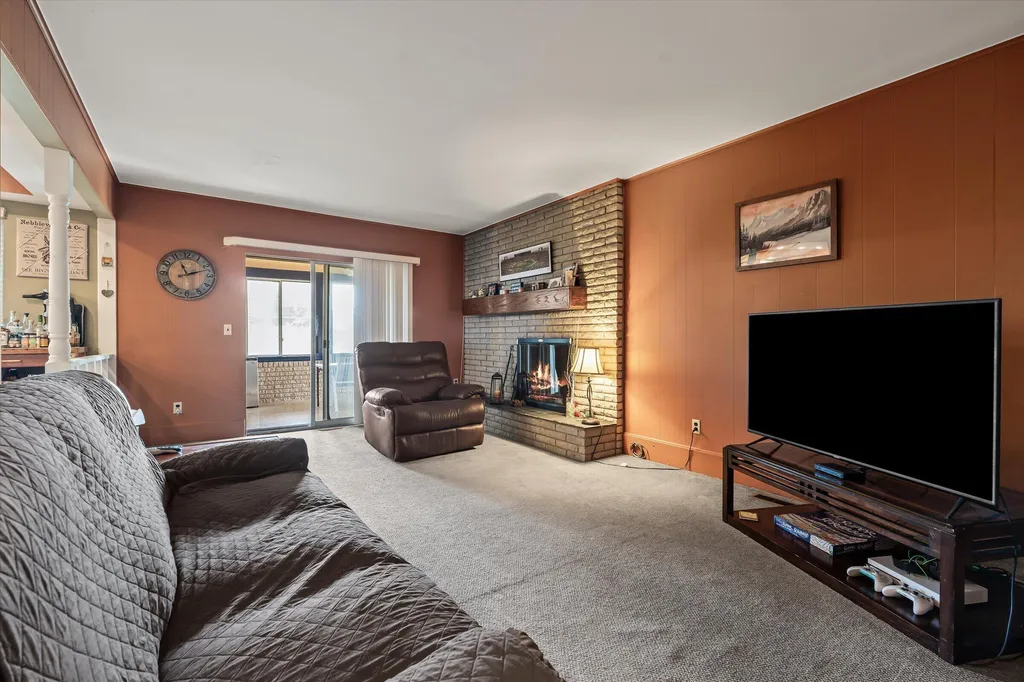 25964 Kilreigh Drive Farmington Hills City MI 48336