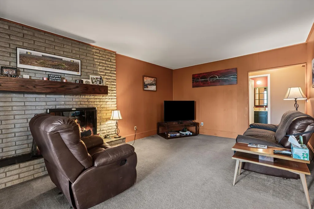 25964 Kilreigh Drive Farmington Hills City MI 48336