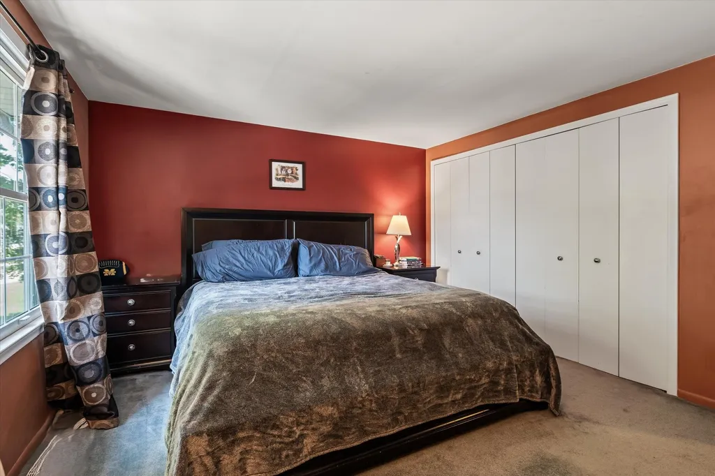 25964 Kilreigh Drive Farmington Hills City MI 48336