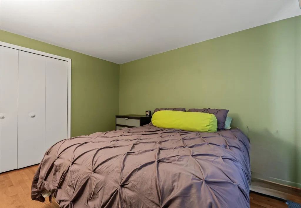 25964 Kilreigh Drive Farmington Hills City MI 48336