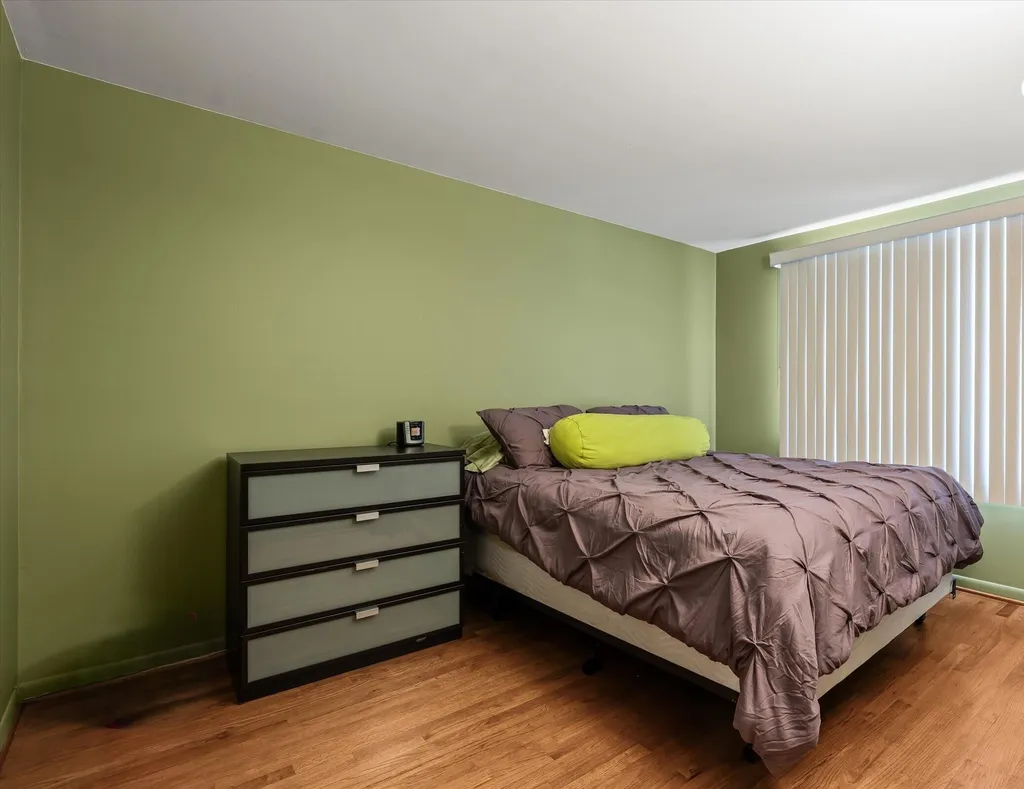 25964 Kilreigh Drive Farmington Hills City MI 48336