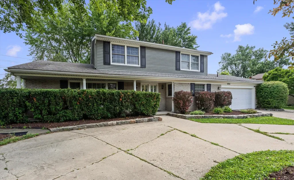 25964 Kilreigh Drive Farmington Hills City MI 48336