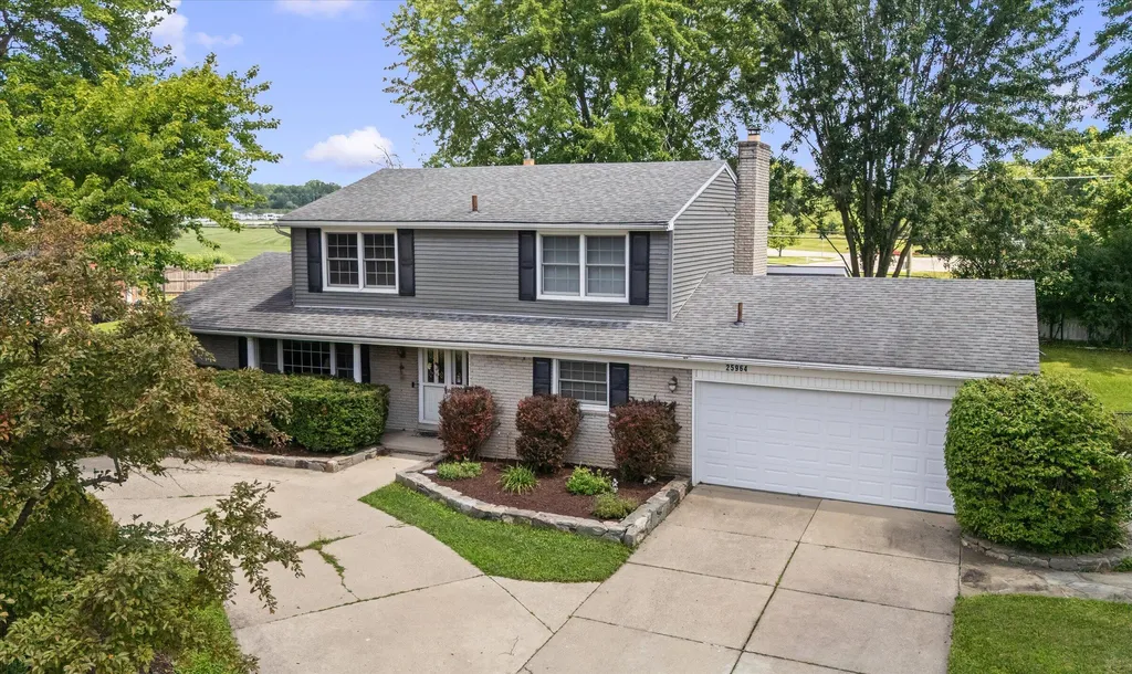 25964 Kilreigh Drive Farmington Hills City MI 48336