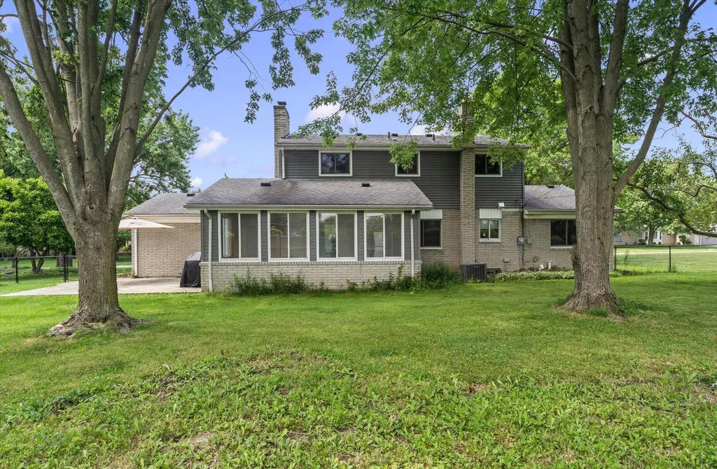 25964 Kilreigh Drive Farmington Hills City MI 48336