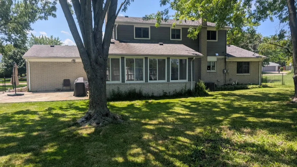 25964 Kilreigh Drive Farmington Hills City MI 48336