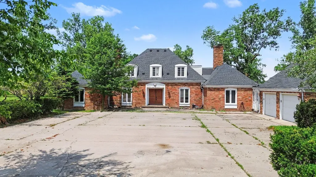 510 Willow Road York Charter Township MI 48160