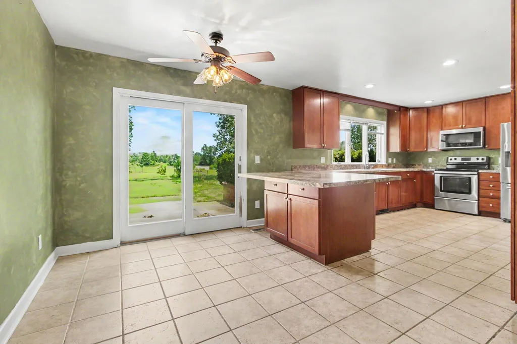 510 Willow Road York Charter Township MI 48160