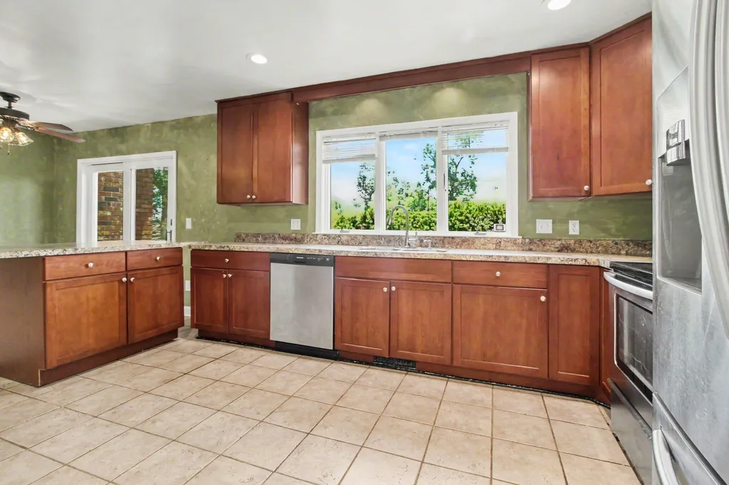 510 Willow Road York Charter Township MI 48160