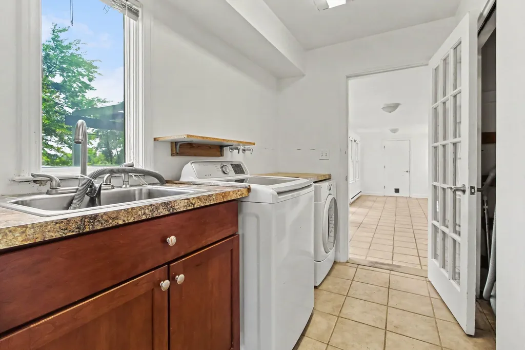 510 Willow Road York Charter Township MI 48160