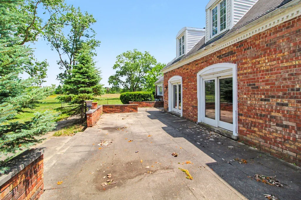510 Willow Road York Charter Township MI 48160