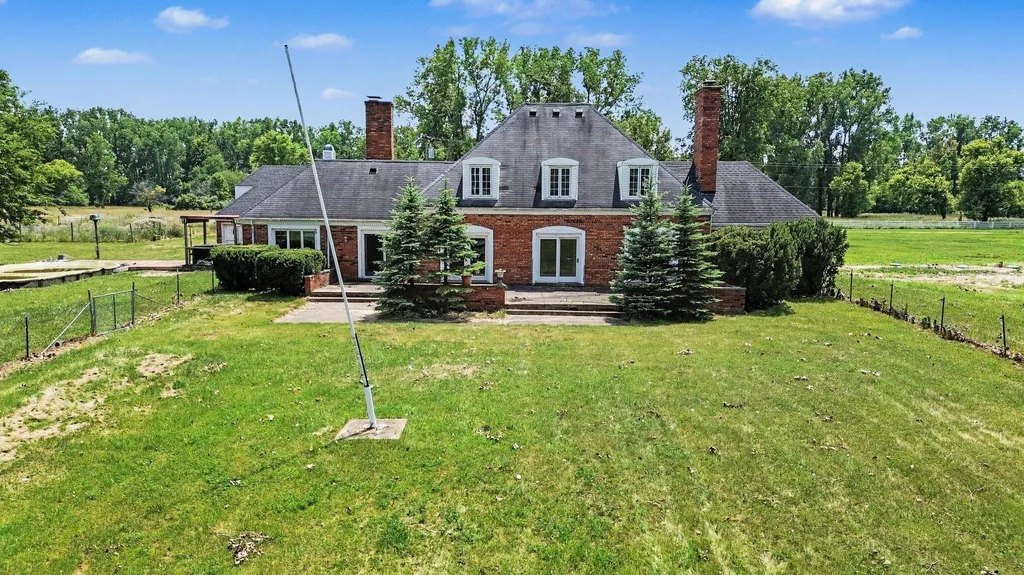 510 Willow Road York Charter Township MI 48160