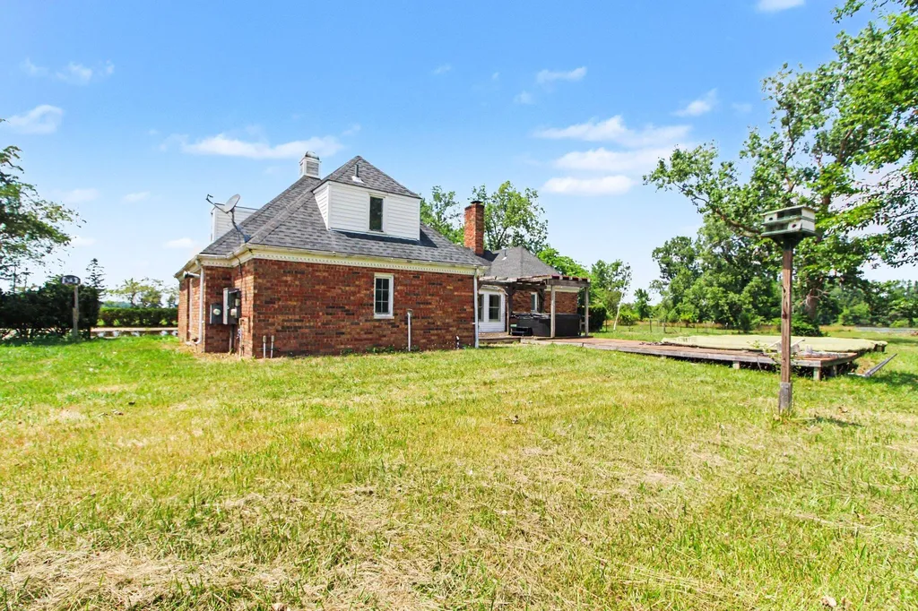 510 Willow Road York Charter Township MI 48160