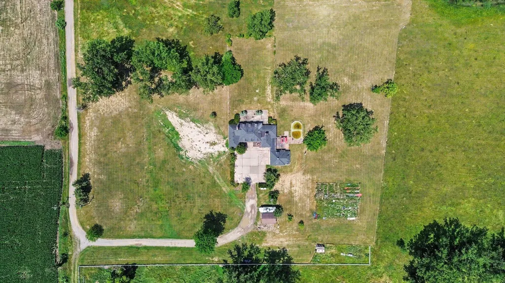 510 Willow Road York Charter Township MI 48160