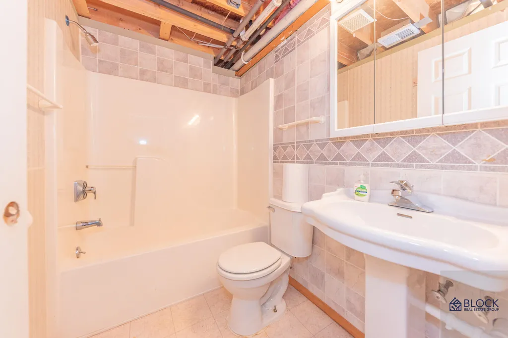 4164 Boulder Pond Drive Pittsfield Charter Township MI 48108