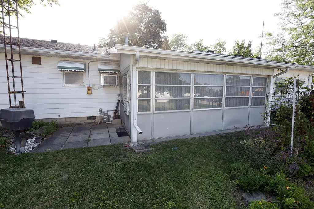 374 Dunham Street Dundee Village MI 48131