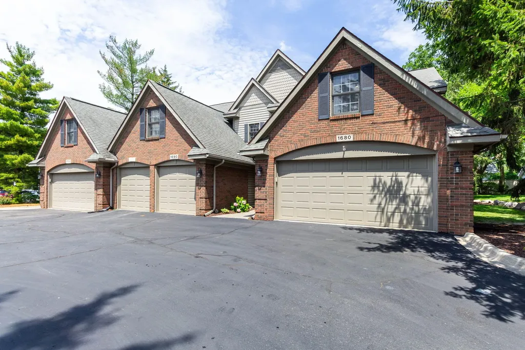 1680 Alyssa Lane Clawson City MI 48017