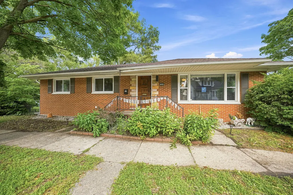 204 Edgewood Place Ferndale City MI 48220