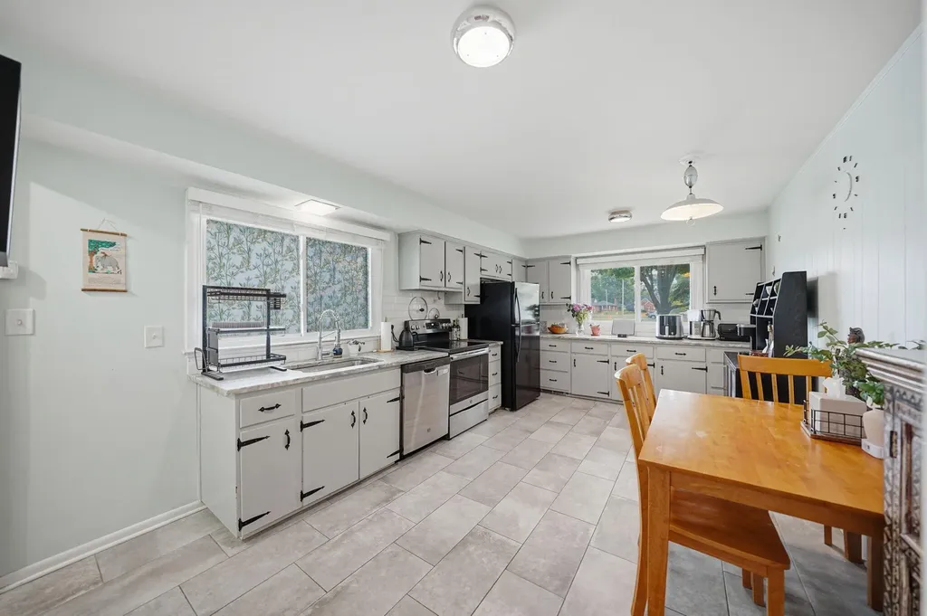 204 Edgewood Place Ferndale City MI 48220