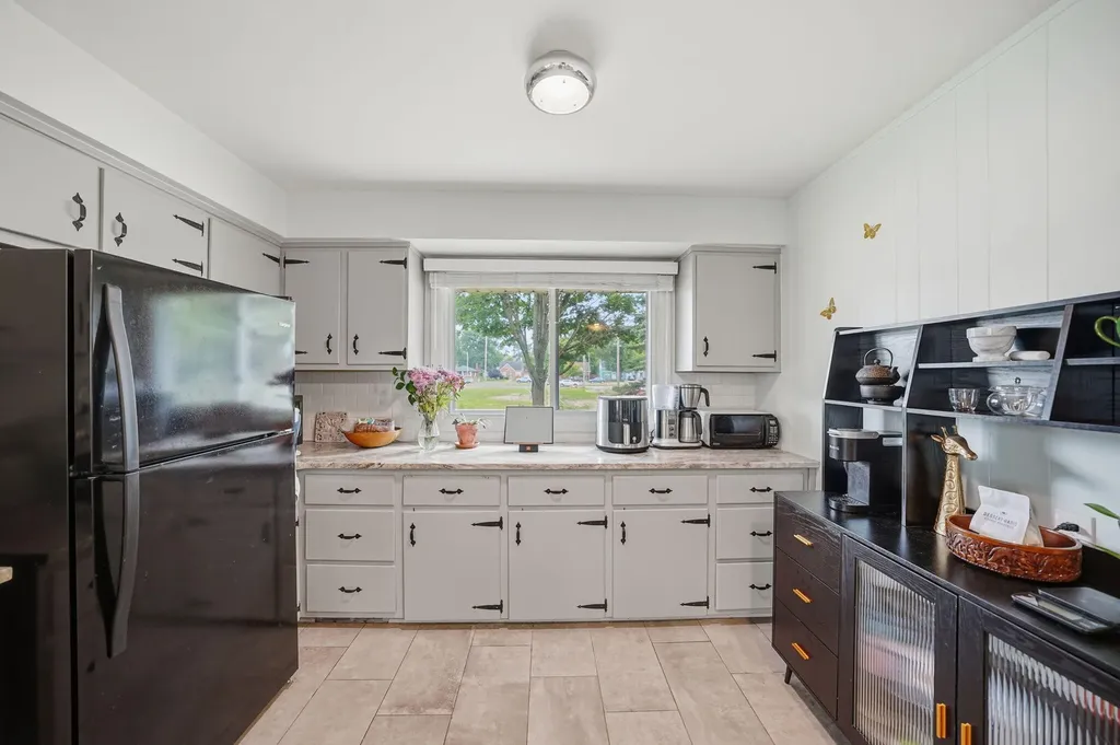 204 Edgewood Place Ferndale City MI 48220