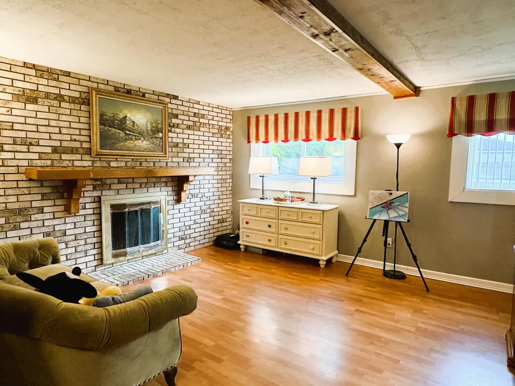 19324 Todd Drive Clinton Charter Township MI 48038