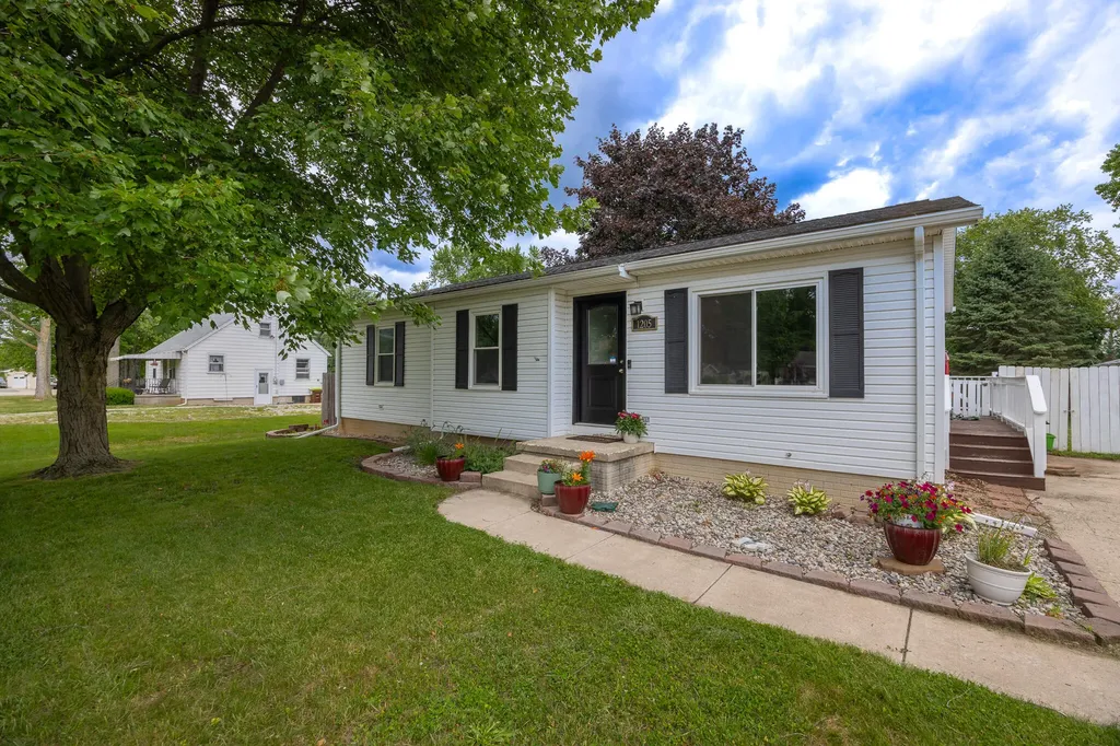 1205 Sunset Drive Tecumseh City MI 49286