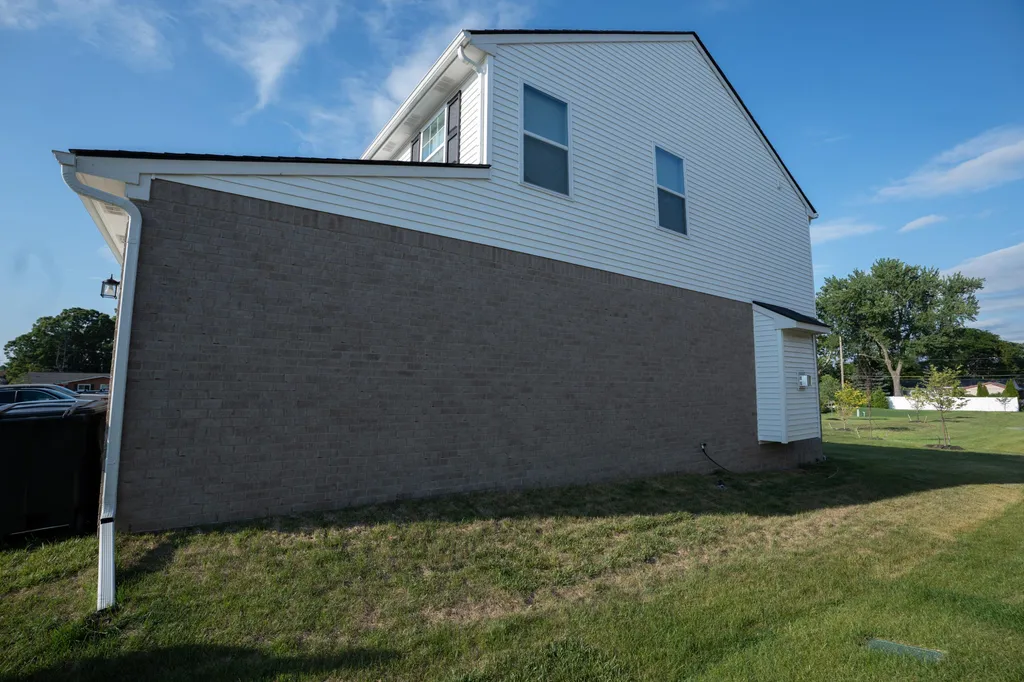 14456 Josephine Court Livonia City MI 48154