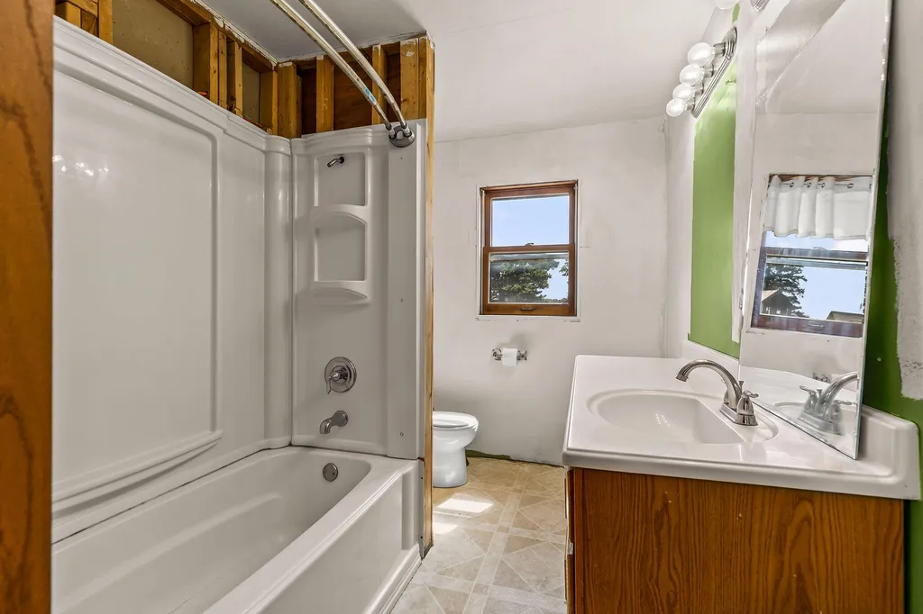 3520 N Towerline Road Buena Vista Charter Township MI 48601